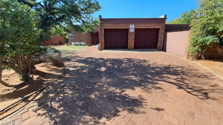 3 Bedroom Property for Sale in Heuwelsig Free State